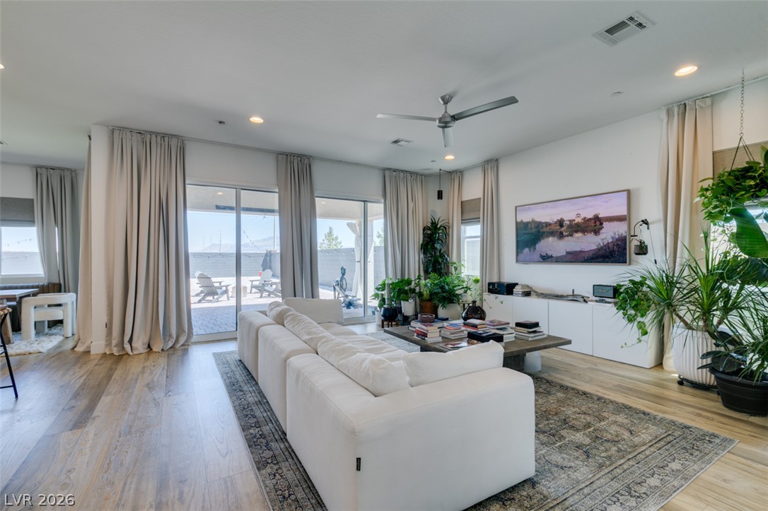 7514 Hadnot Street Las Vegas NV 89166