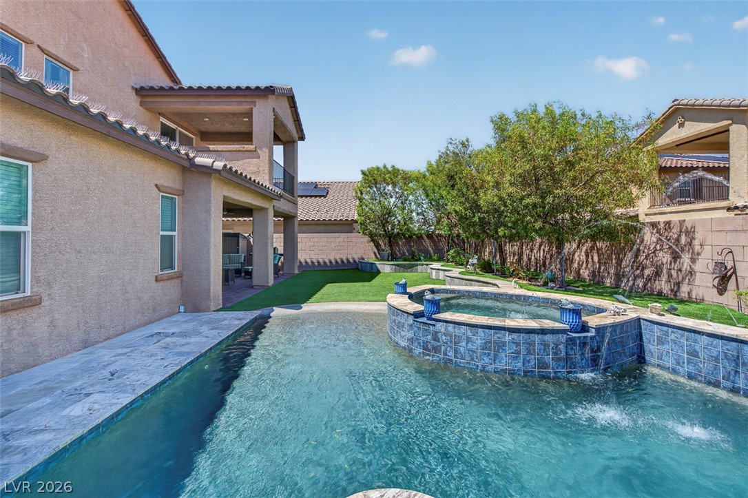 1824 Redland Ridge Street Henderson NV 89002