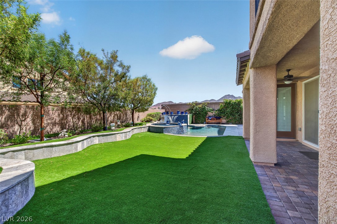 1824 Redland Ridge Street Henderson NV 89002