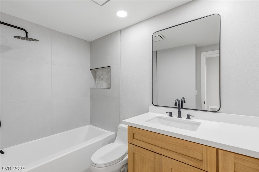 9725 Cascade Falls Avenue Las Vegas NV 89117