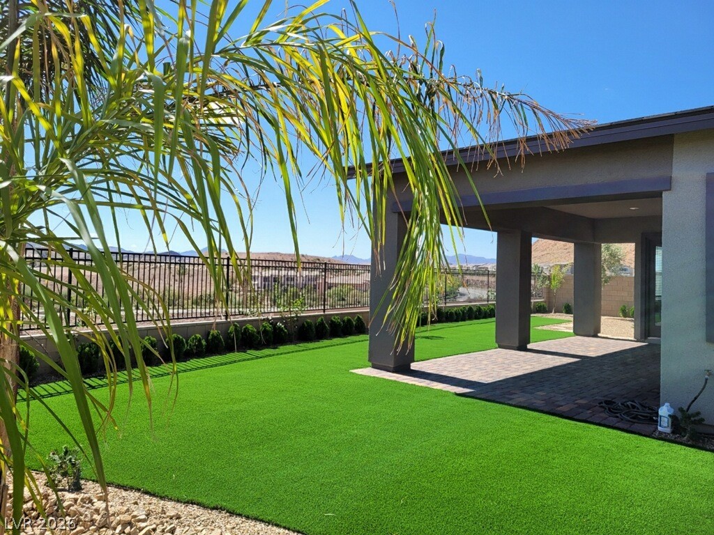 81 Reverie Heights Avenue Henderson NV 89011
