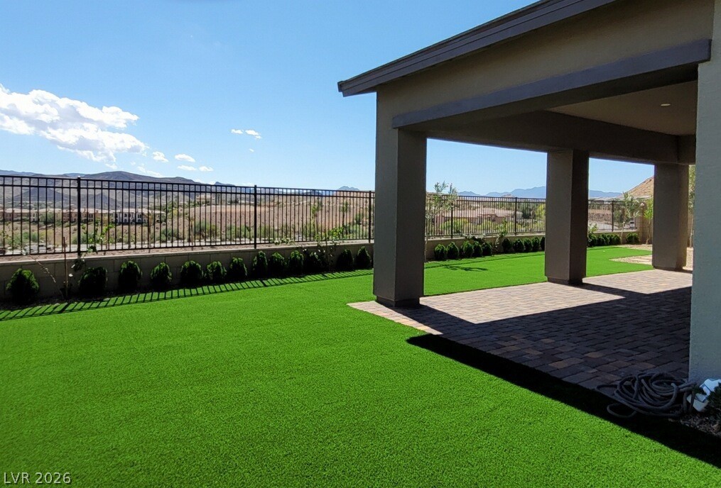 81 Reverie Heights Avenue Henderson NV 89011