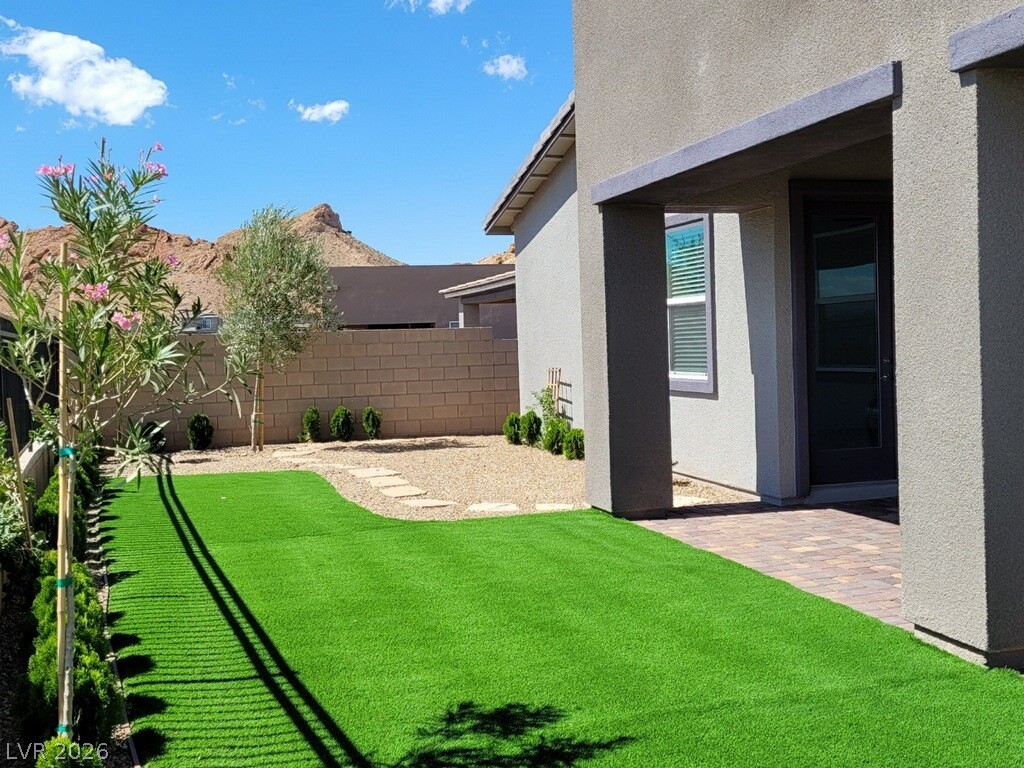 81 Reverie Heights Avenue Henderson NV 89011