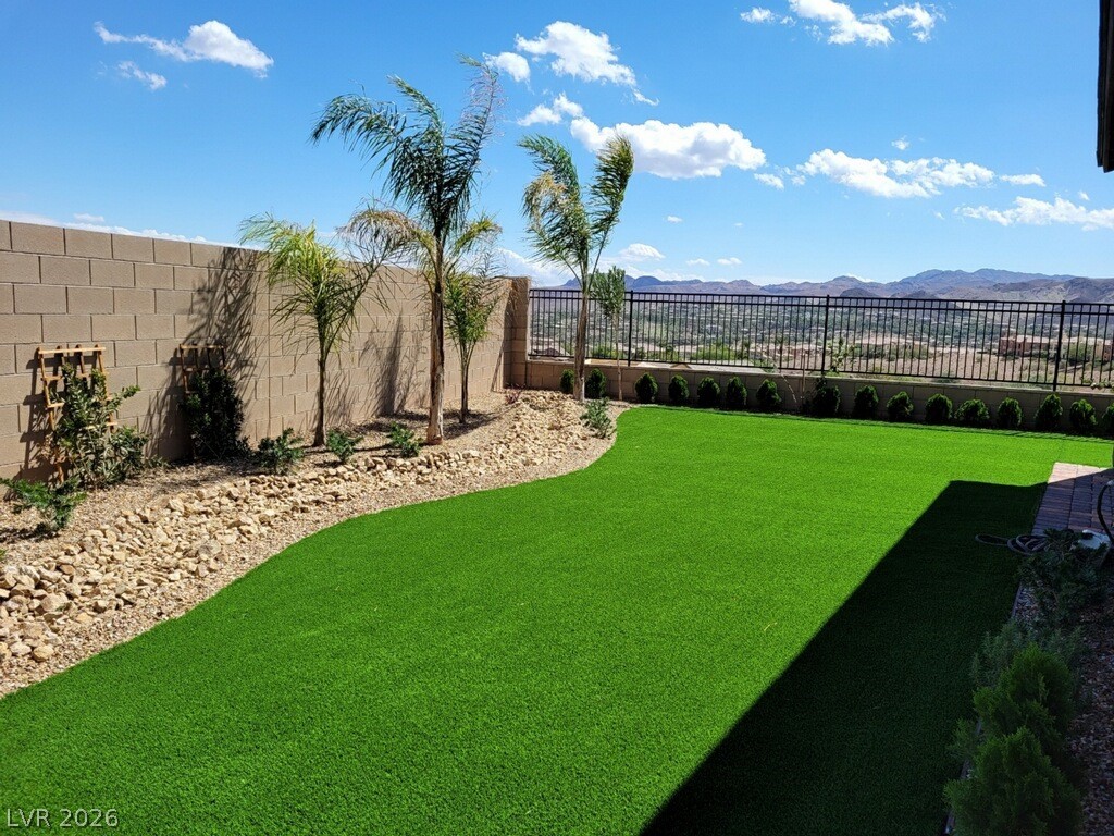 81 Reverie Heights Avenue Henderson NV 89011
