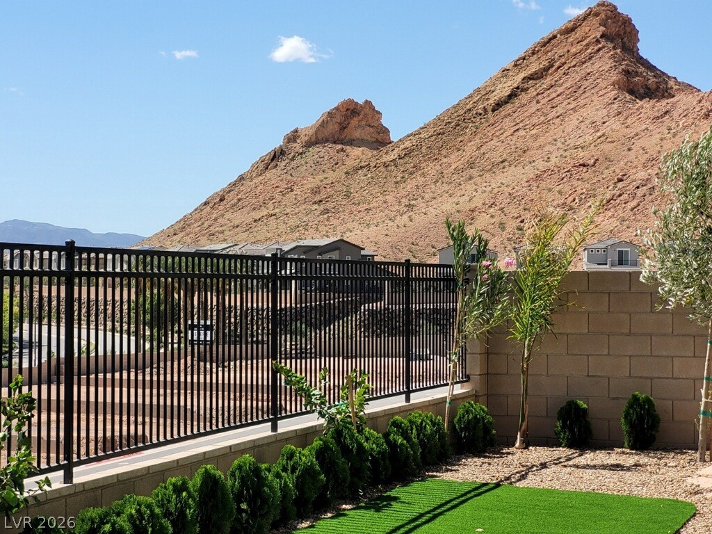 81 Reverie Heights Avenue Henderson NV 89011