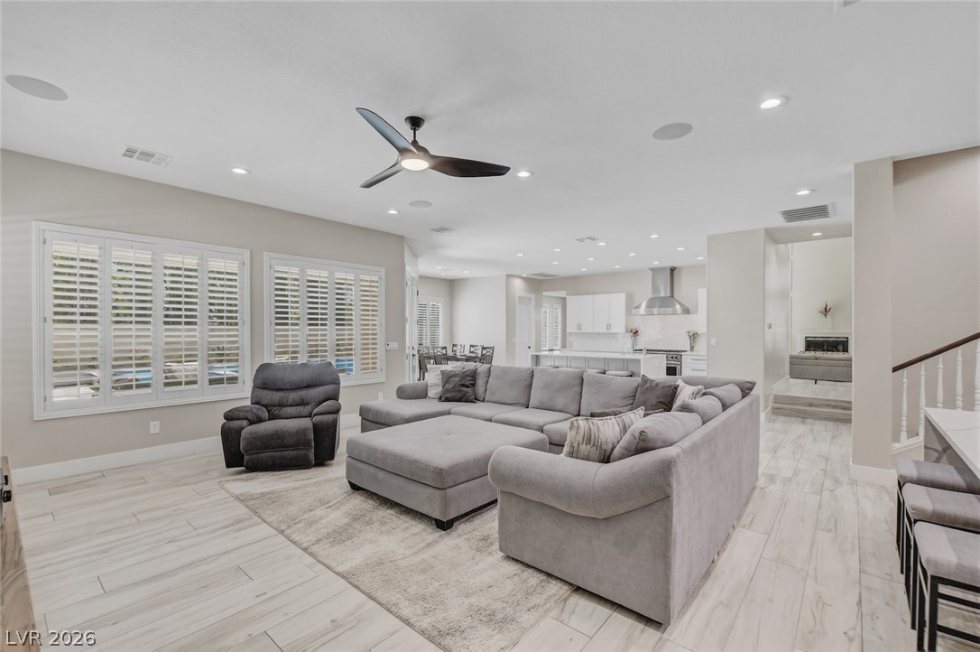 304 Queens Gate Court Las Vegas NV 89145