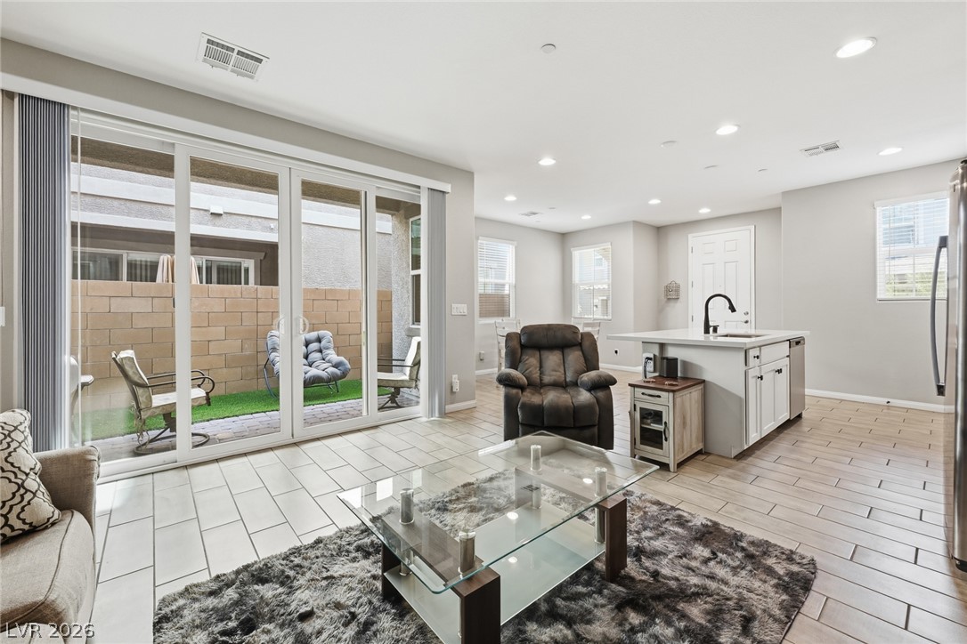 4562 Queens Hill Street North Las Vegas NV 89031