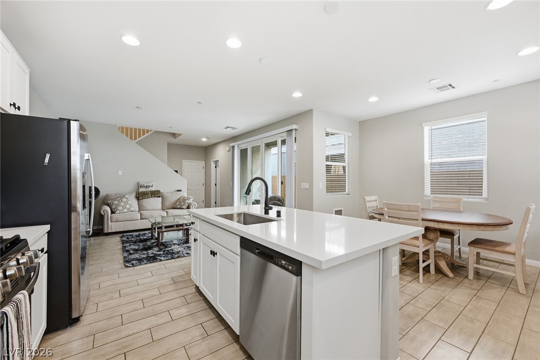 4562 Queens Hill Street North Las Vegas NV 89031
