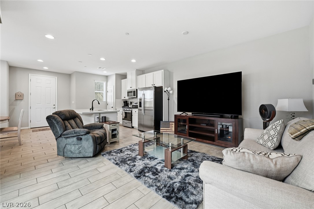 4562 Queens Hill Street North Las Vegas NV 89031