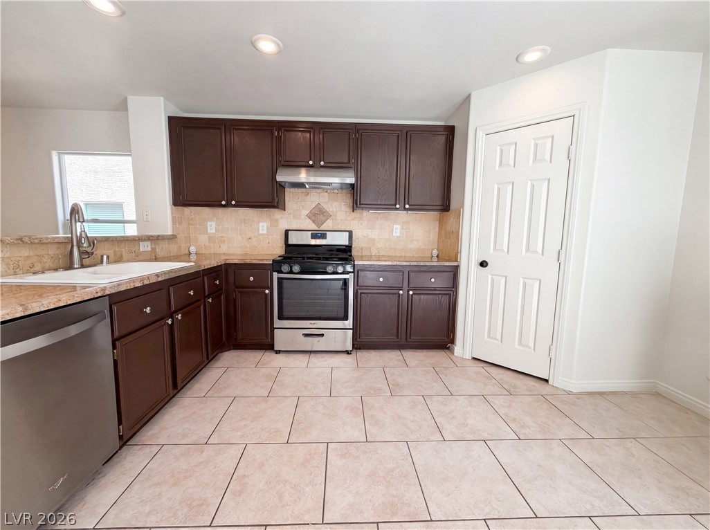7274 Pine Barrens Street Las Vegas NV 89148