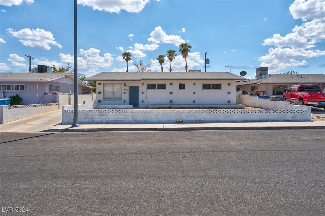 4313 El Conlon Avenue Las Vegas NV 89102