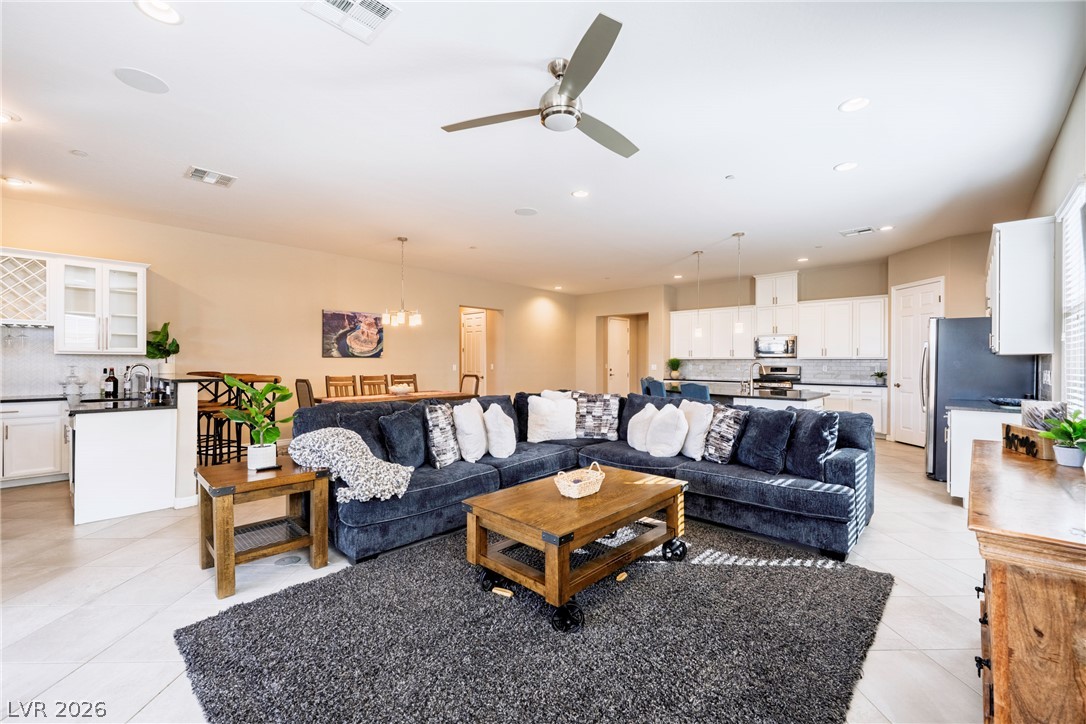512 Heritage Bridge Avenue Henderson NV 89011