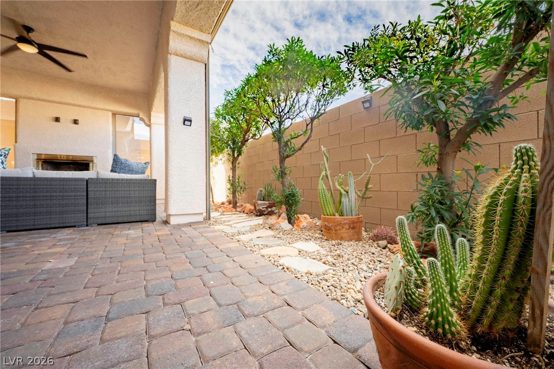 512 Heritage Bridge Avenue Henderson NV 89011