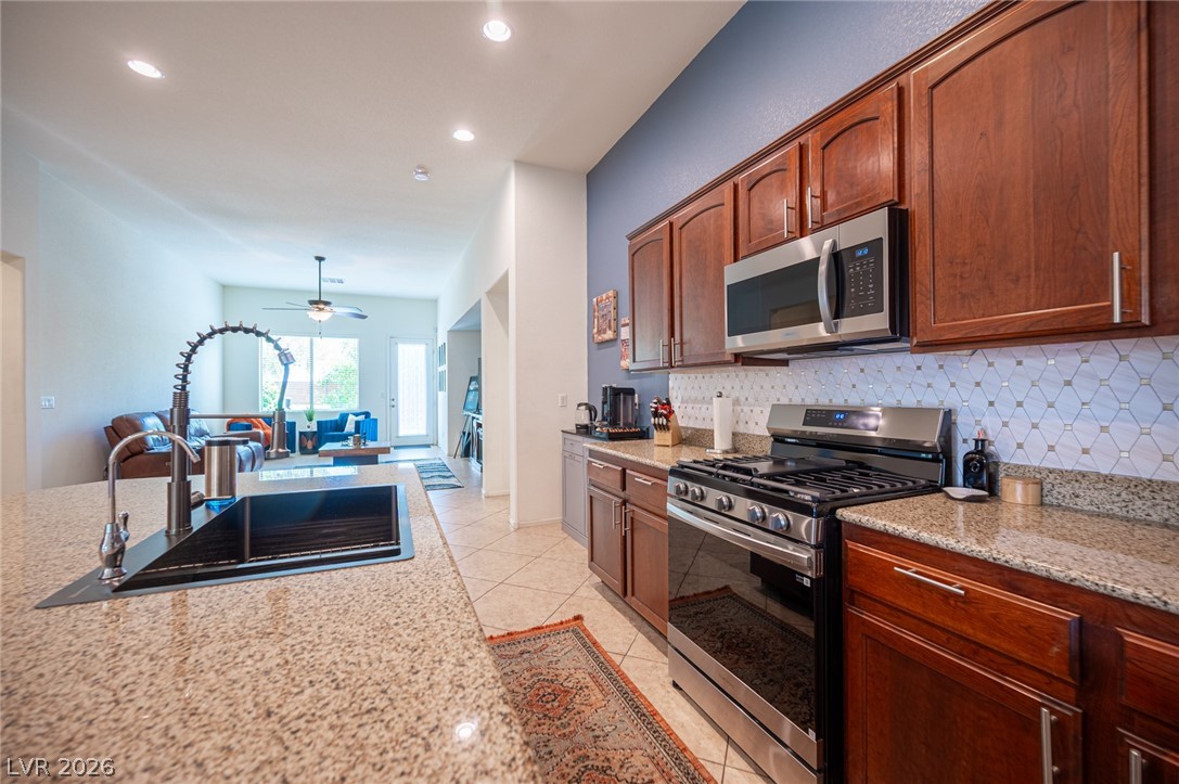 8136 Hamilton Falls Street North Las Vegas NV 89085