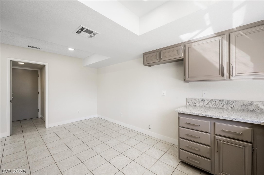 6733 Evanston Avenue Las Vegas NV 89108