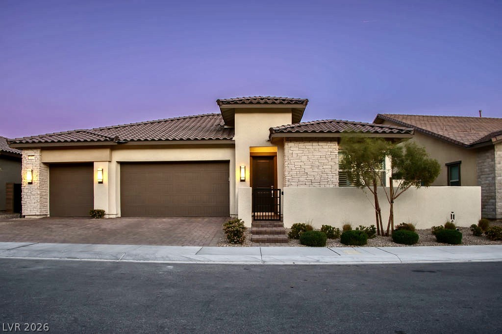 180 Medianoche Street Las Vegas NV 89138