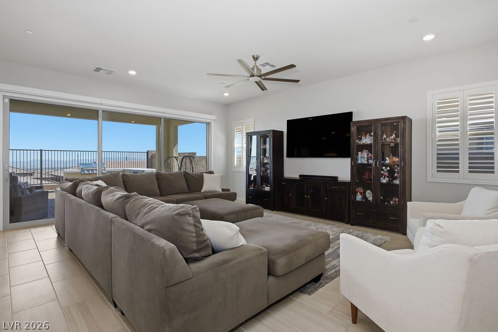 180 Medianoche Street Las Vegas NV 89138