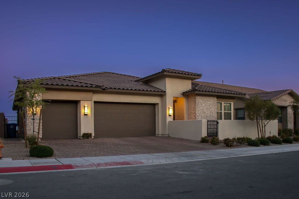 180 Medianoche Street Las Vegas NV 89138