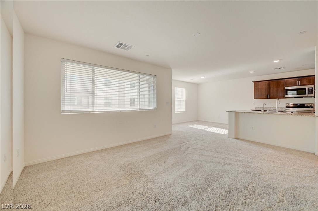6944 Skyline Blue Street North Las Vegas NV 89086