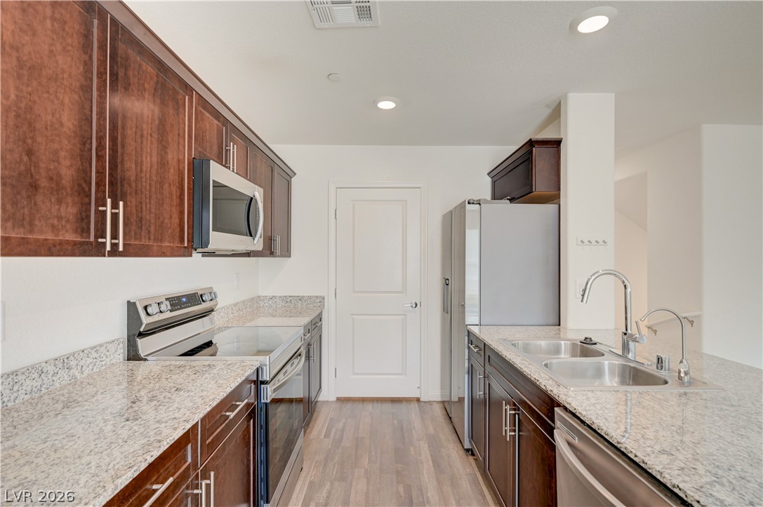 6944 Skyline Blue Street North Las Vegas NV 89086