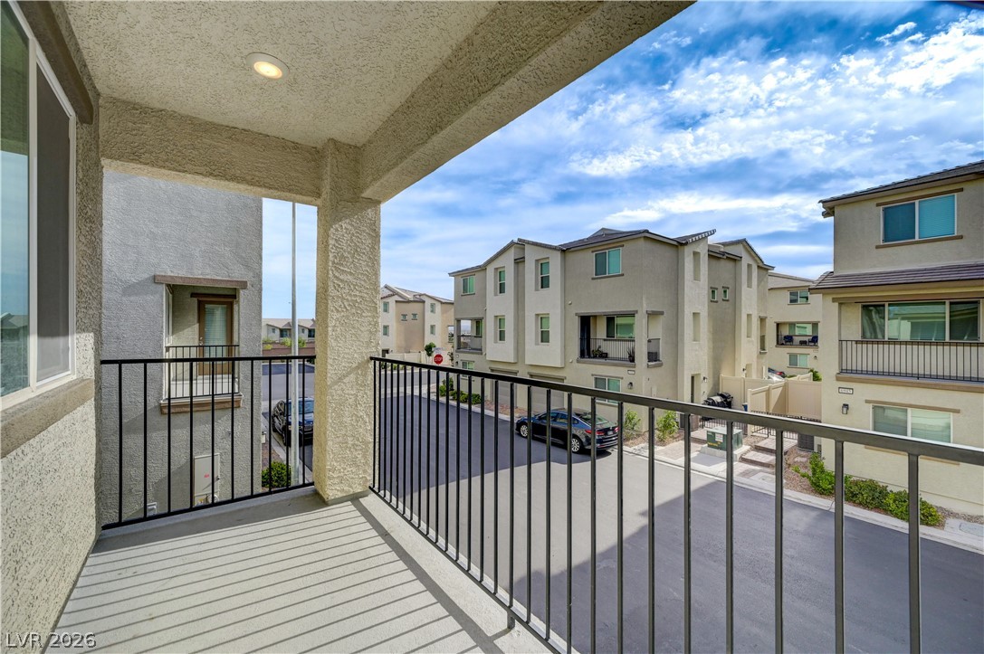 6944 Skyline Blue Street North Las Vegas NV 89086