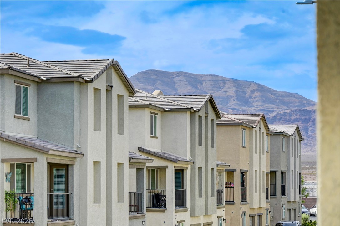 6944 Skyline Blue Street North Las Vegas NV 89086