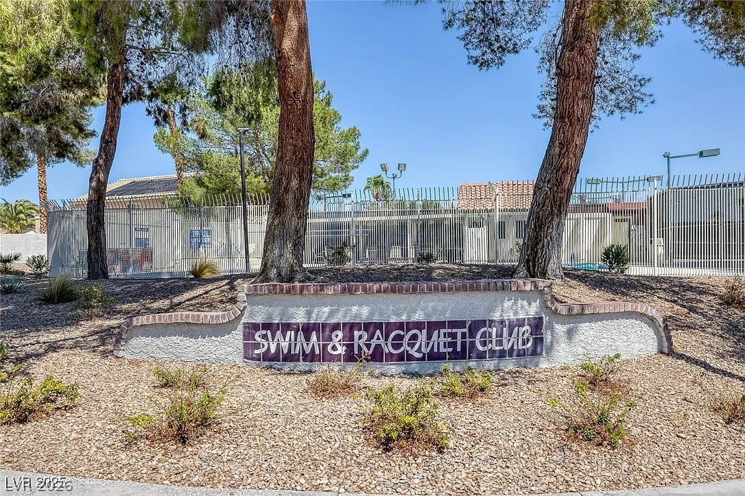 512 Macbrey Drive Las Vegas NV 89123