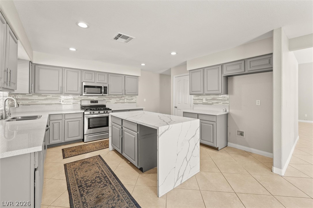 121 Golf Range Street Las Vegas NV 89145