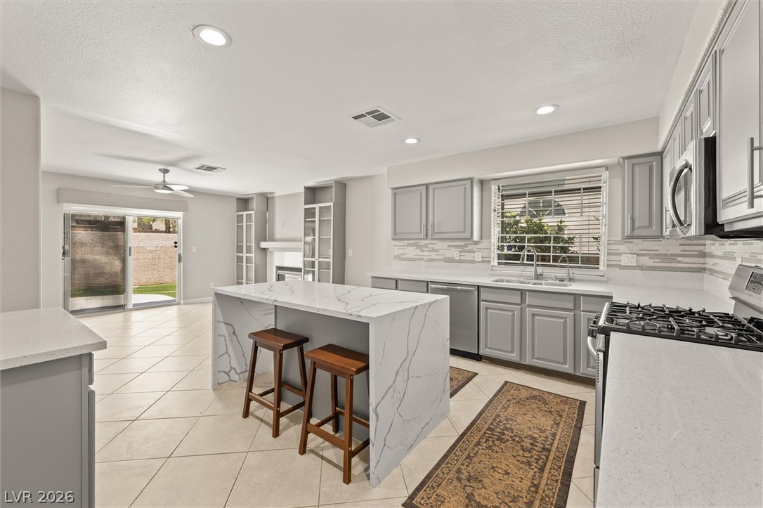 121 Golf Range Street Las Vegas NV 89145