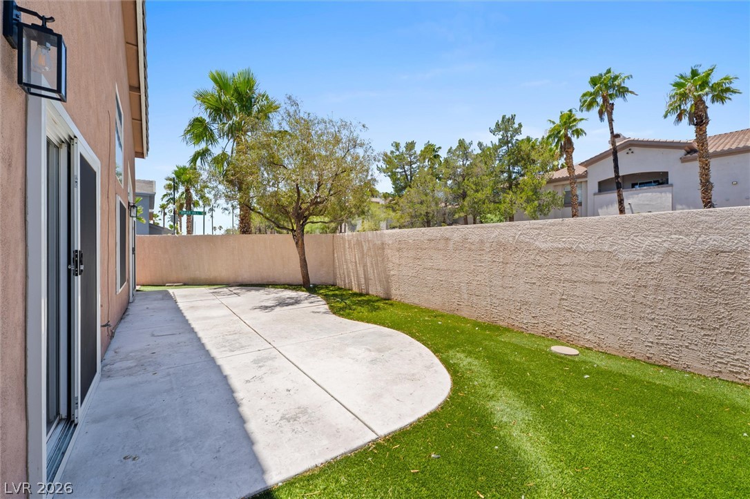 121 Golf Range Street Las Vegas NV 89145