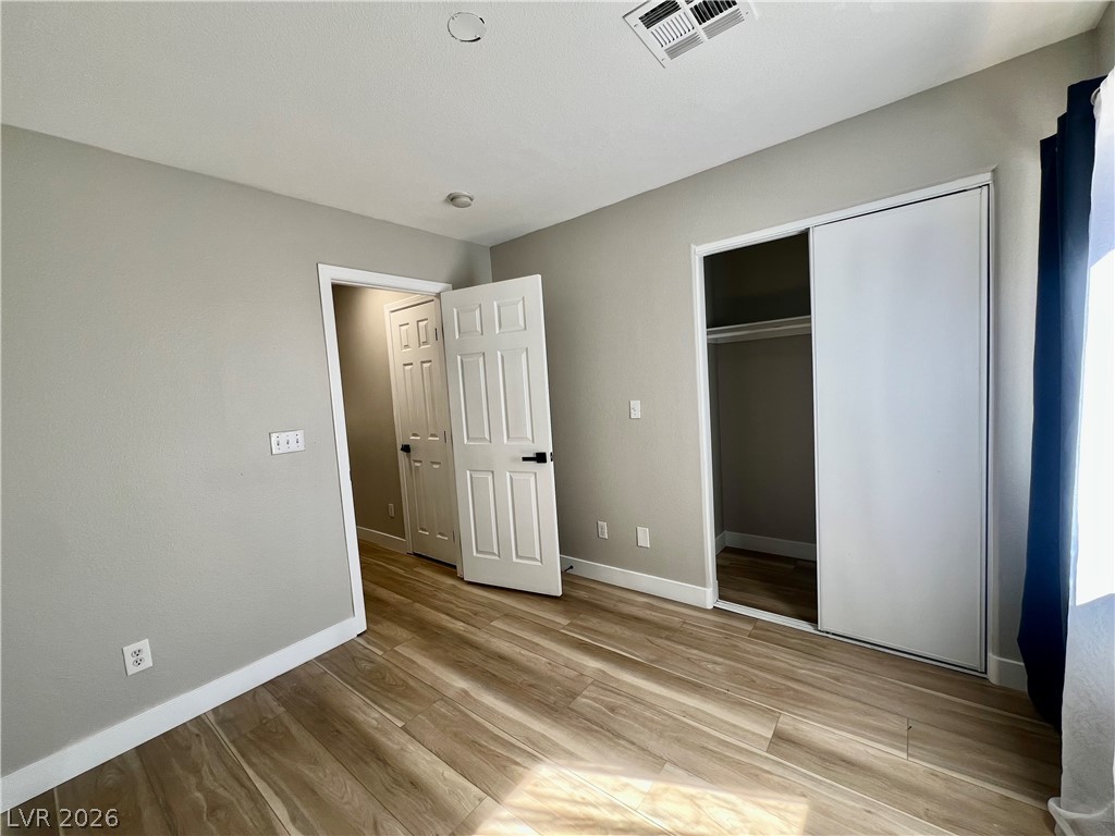 5228 Starter Avenue Las Vegas NV 89156