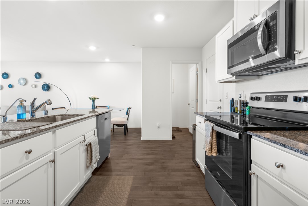 1128 Scarlet Sparrow Street Henderson NV 89011