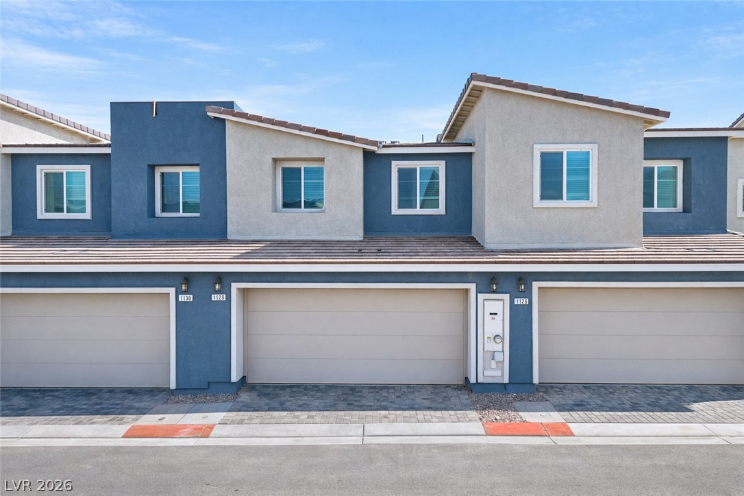 1128 Scarlet Sparrow Street Henderson NV 89011