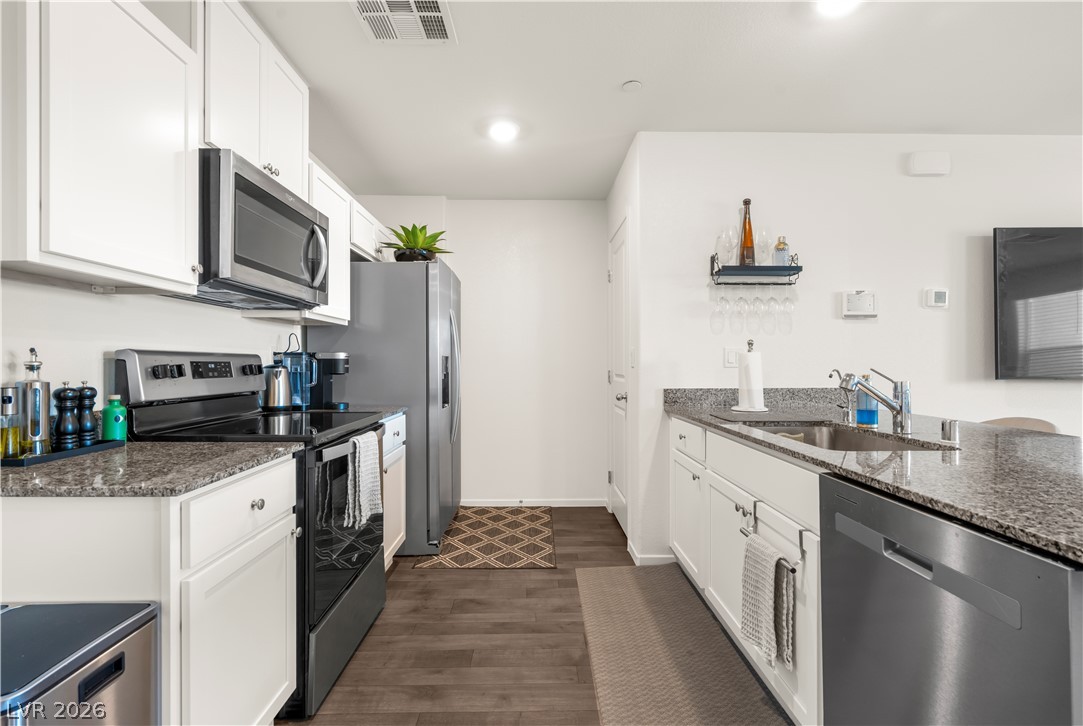 1128 Scarlet Sparrow Street Henderson NV 89011