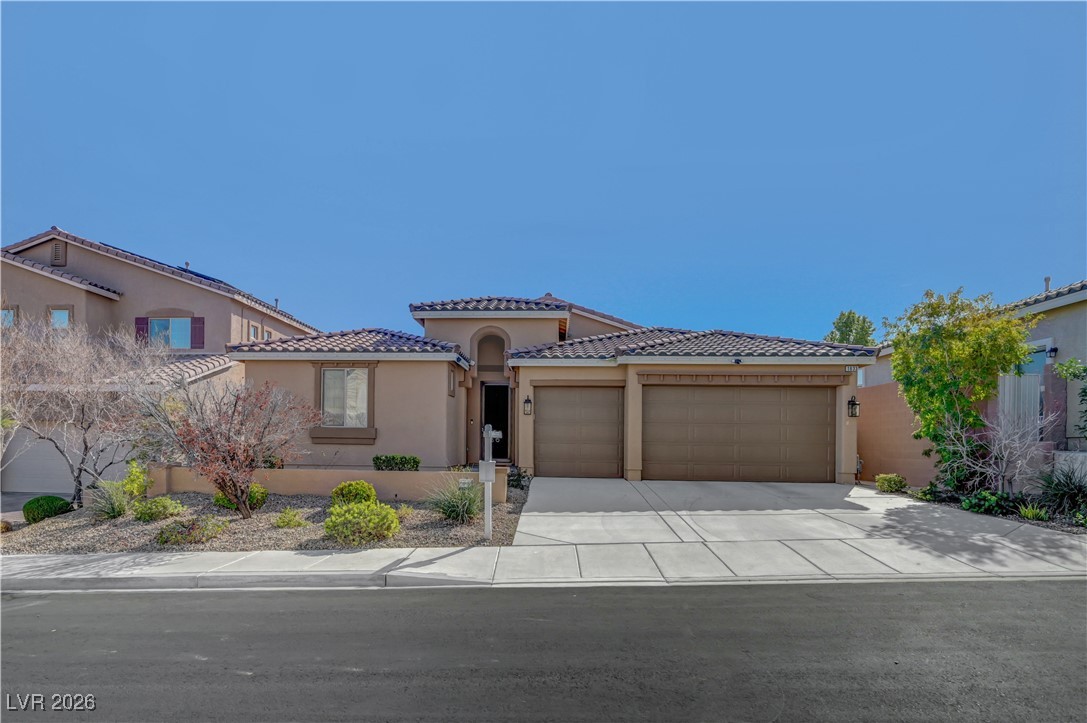 1633 Blue Cliffs Avenue Henderson NV 89014