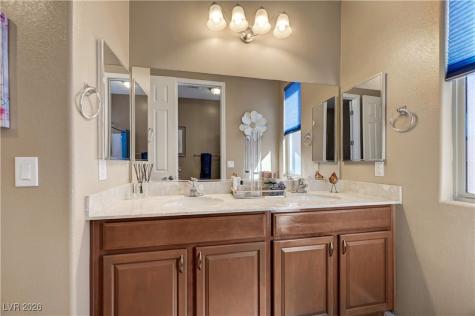 1633 Blue Cliffs Avenue Henderson NV 89014