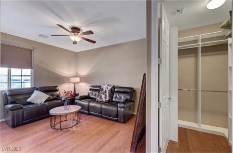 1633 Blue Cliffs Avenue Henderson NV 89014