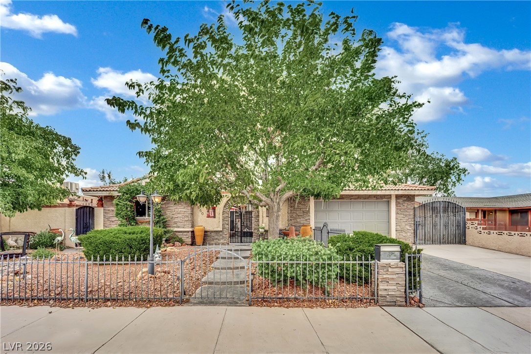 4550 Silver Peak Street Las Vegas NV 89103