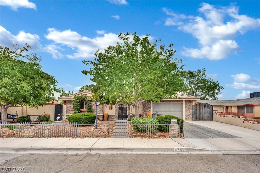 4550 Silver Peak Street Las Vegas NV 89103