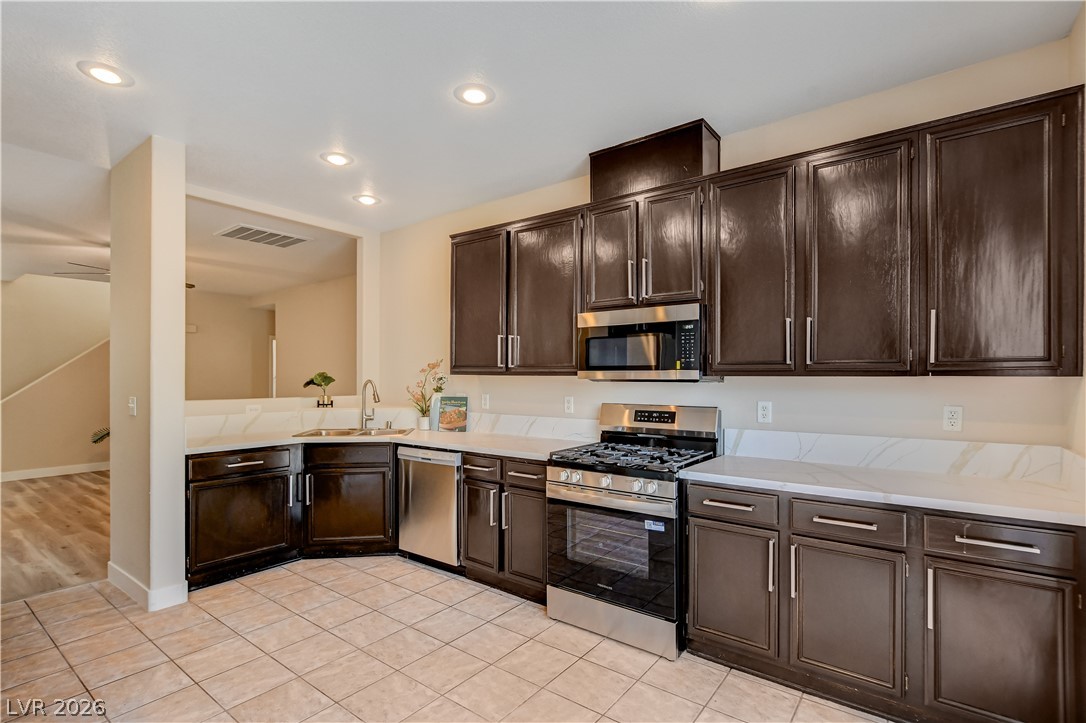 3962 Coyote Ridge Las Vegas NV 89129