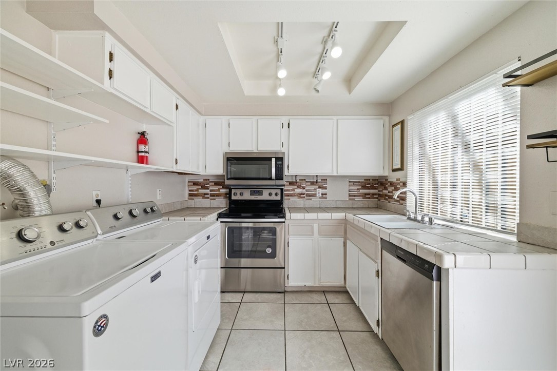 4770 Topaz Street 13 Las Vegas NV 89121