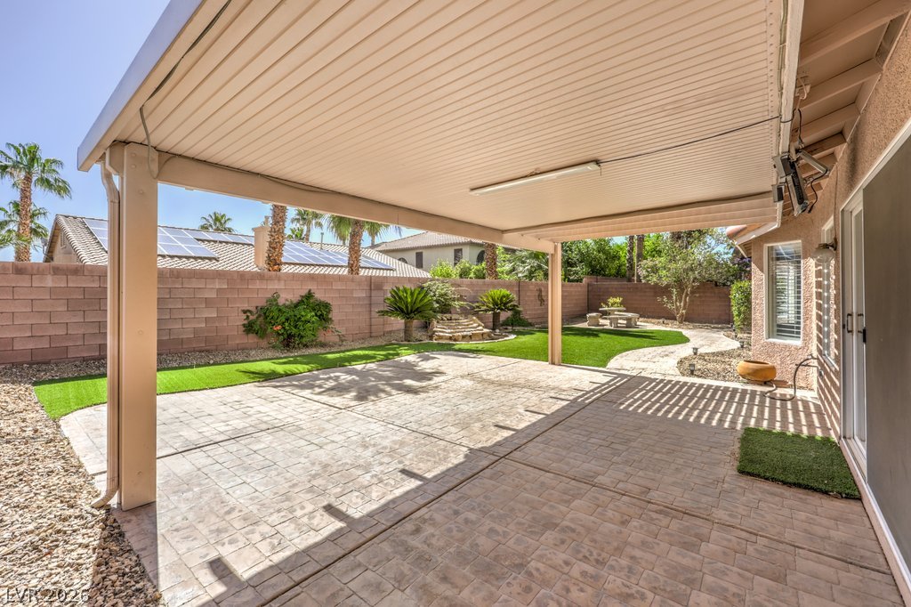 7546 Gossamer Wind Street Las Vegas NV 89139