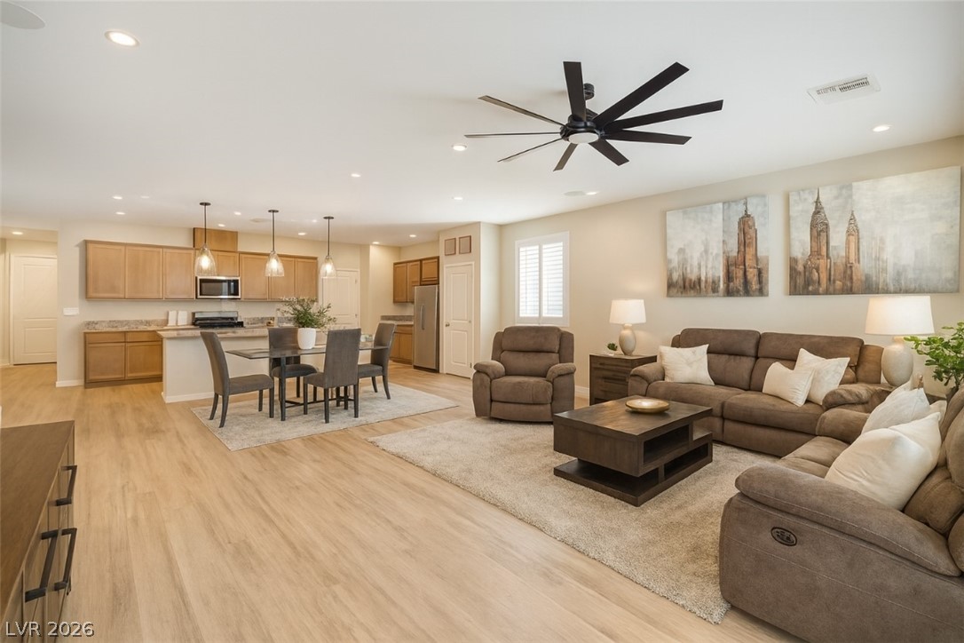 10255 Crimson Currant Street Las Vegas NV 89143