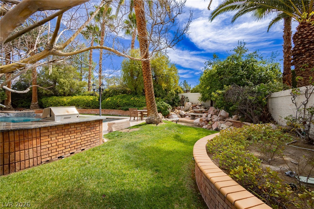 32 Princeville Lane Las Vegas NV 89113