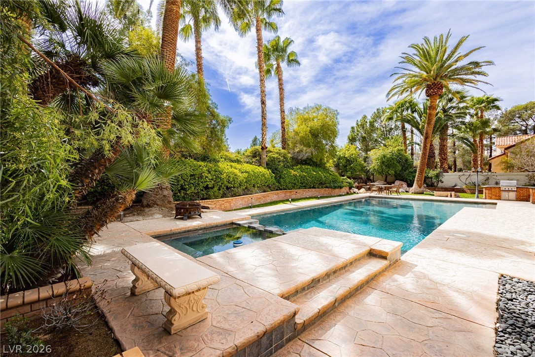 32 Princeville Lane Las Vegas NV 89113