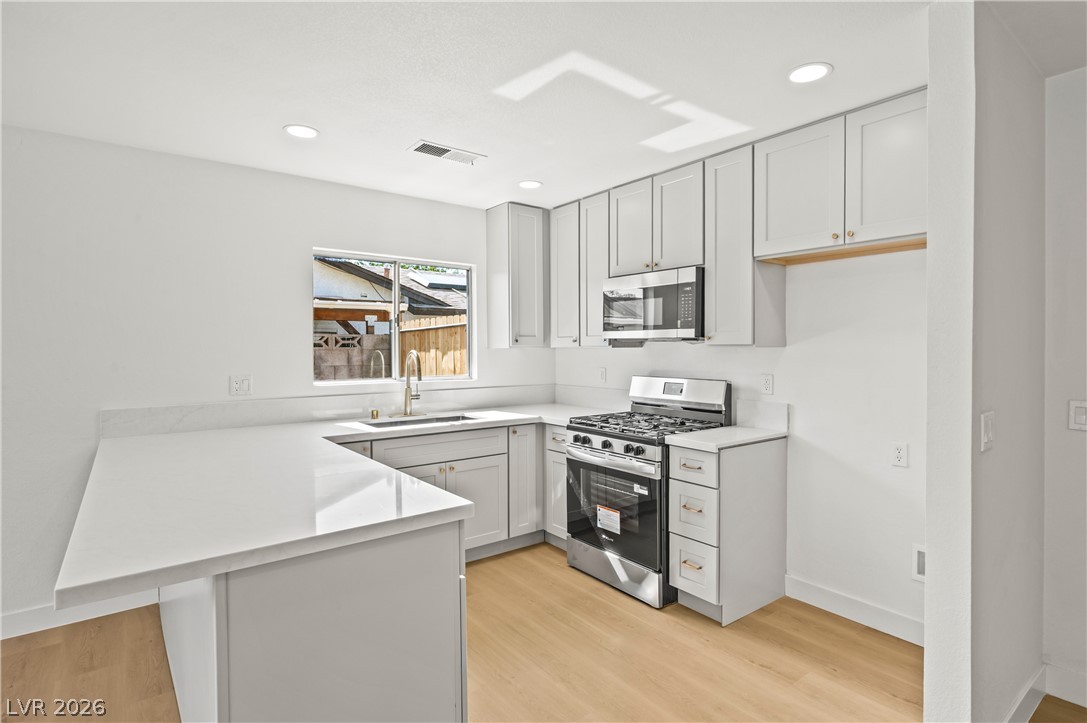 544 East Rolly Street Henderson NV 89011