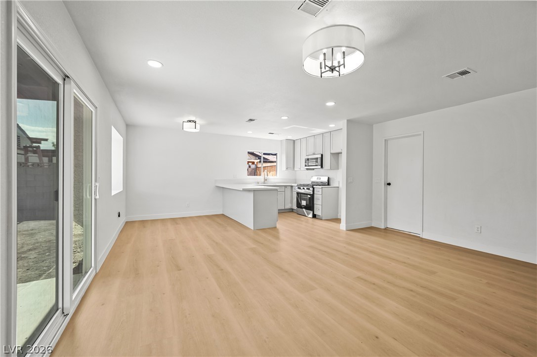 544 East Rolly Street Henderson NV 89011
