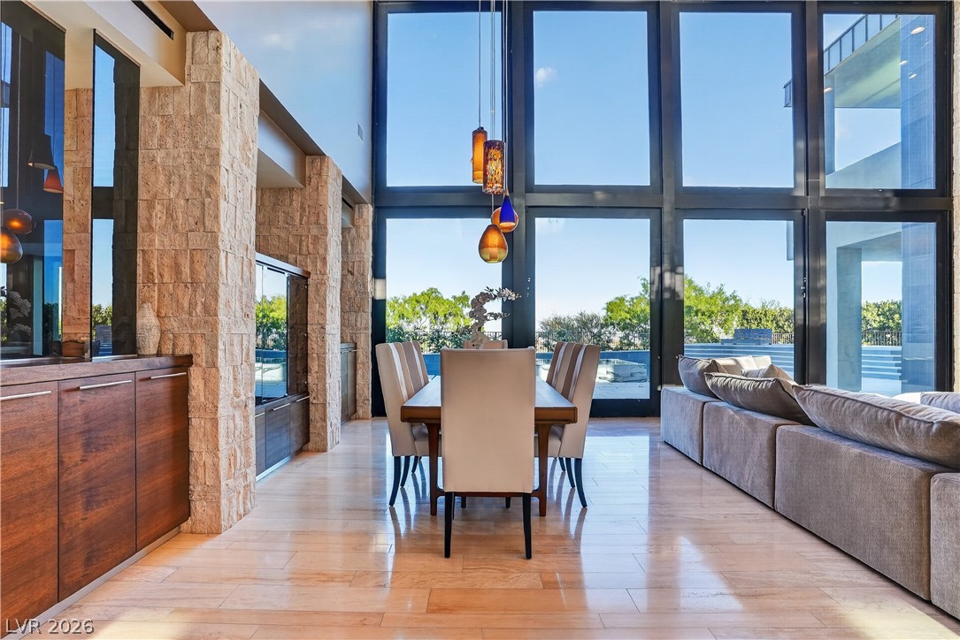 98 Sun Glow Lane Las Vegas NV 89135