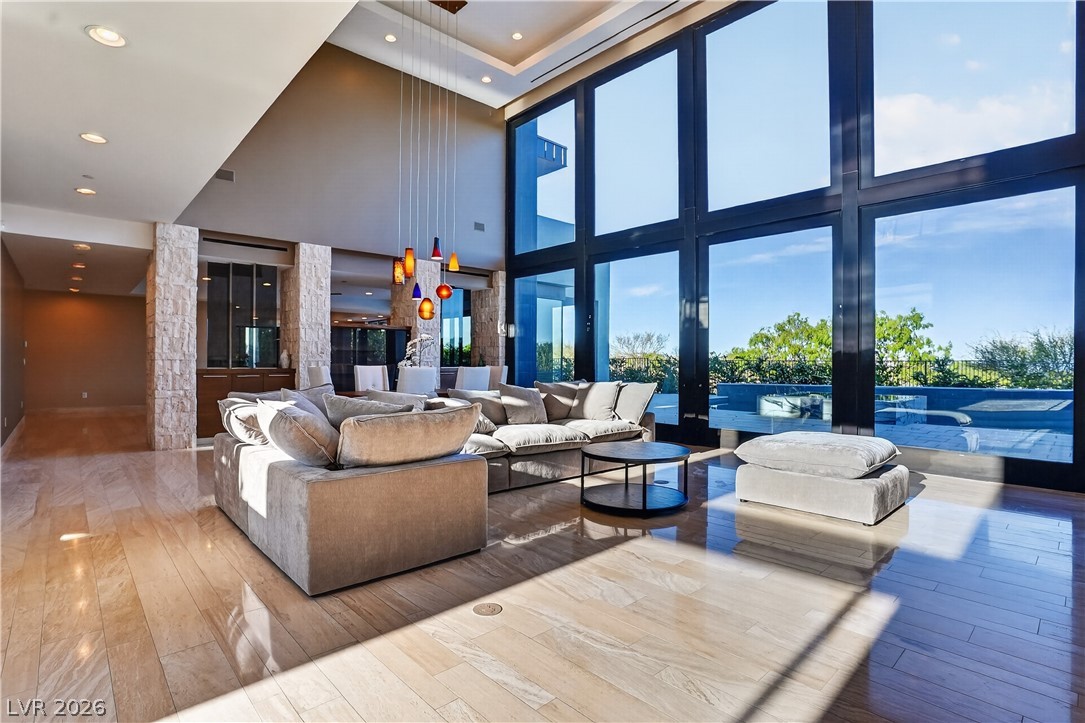 98 Sun Glow Lane Las Vegas NV 89135