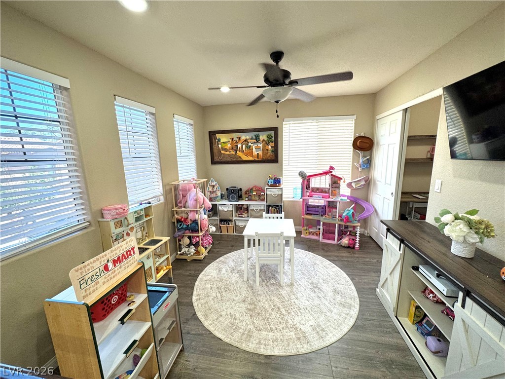 6240 Dartington Hall Street Henderson NV 89011